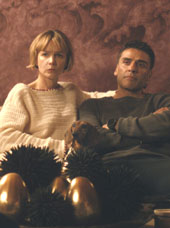 Carey Mulligan and Oscar Isaac in Beef