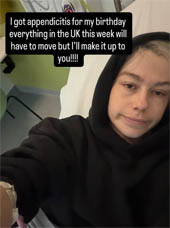 Phoebe Bridgers hospital selfie