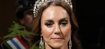 Princess Kate wore a yellow Elie Saab to the Oman state dinner at Windsor Castle