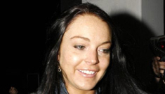 Lindsay Lohan throws a drink & a massive tantrum over nothing