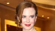 Nicole Kidman looks especially frozen & what’s up with her boobs?