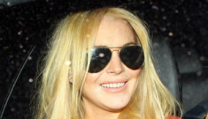 Sober Lindsay Lohan goes back to a cracked-out blonde shade