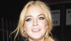 Lindsay Lohan in the midst of “a total unravel” without assistant