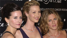 Enquirer: Jennifer Aniston and Courteney Cox secretly writing Friends movie script