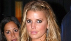Jessica Simpson enthuses about cupping and her “clean diet”
