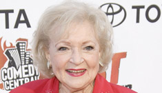 Betty White, 86, brings lots of laughs to the Late Late Show