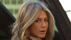 Jennifer Aniston promised her dad she wouldn’t have a baby out of wedlock