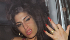 Amy Winehouse is pregnant, say eagle-eyed beer-gut watchers