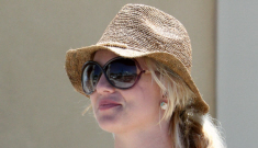 Britney Spears covers up her tragic busted weave with disguises