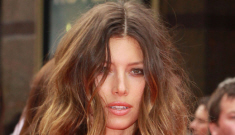 Jessica Biel’s translucent red gown & bedhead: stylish or idiotic?