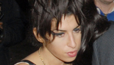 Amy Winehouse cleans up her drunken tittays for a night on the town