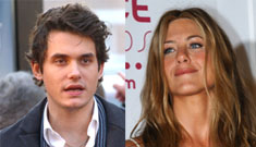 Jennifer Aniston e-mailed John Mayer and invited him to join her in Miami