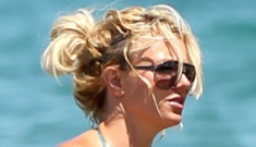 Are Britney Spears & Jason Trawick in Hawaii to get married?
