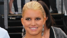Jessica Simpson is stalking her boyfriend: “I have a major crush on you”