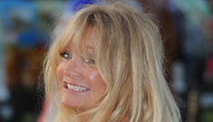 Goldie Hawn describes Kate Hudson’s birth during event speech