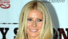 Gwyneth Paltrow goops it up in black for the ‘Country Strong’ premiere