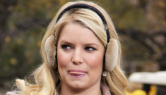 Is Jessica Simpson planning to wed on New Year’s Day (1/1/11)?