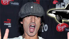 Sea World denies Tommy Lee’s claim that they collect whale sperm w/ cow parts