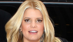 Will Jessica Simpson marry her “stud” Eric Johnson on New Year’s?