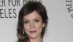 “Pushing Daisies producer told Anna Friel to eat fewer doughnuts” links