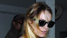Lindsay Lohan spotted wearing ring on left hand