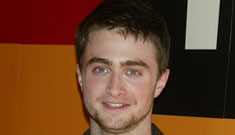 Daniel Radcliffe lost his virginity to an older woman; wants to play drag queen