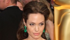 US Weekly: Jennifer Aniston copies Angelina Jolie’s style