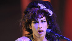 Amy Winehouse so wasted she was carried out of hotel in a blanket