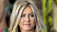 Jennifer Aniston’s resolution: “I want to travel for fun”