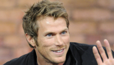 Jason Lewis’s chiseled, scruffy hotness should be featured more often