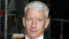 Anderson Cooper’s mom wants him to marry his boyfriend & have a baby