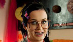 “Katy Perry geeks out, looks completely believable” links