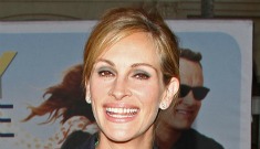 Julia Roberts in a blue suit at the Larry Crowne premiere: classy or too matchy?