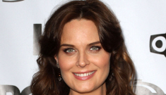 Emily Deschanel is sticking with veganism during her pregnancy