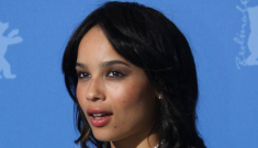 Us Weekly: Zoe Kravitz is “figuring out” the Michael Fassbender situation