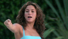 Shakira dyed her hair brown