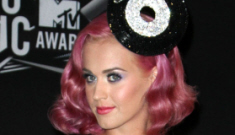Katy Perry in Atelier Versace at the VMAs: lovely or too matchy-matchy?