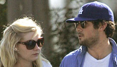 Kirsten Dunst out with mystery date