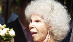 “The Duchess of Alba looks gorgeous on her wedding   day” links