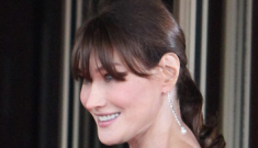 “First Lady Carla Bruni-Sarkozy is giving birth right now” links