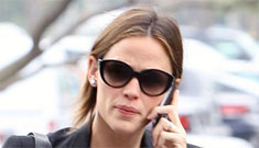 Pregnant Jennifer Garner goes to a meeting in heels and a sequin top: impressive?