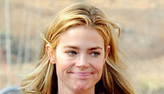 E!: Denise Richards will be back for a “Complicated” second season