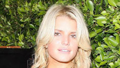 Jessica Simpson is her own publicist and leads with her assets