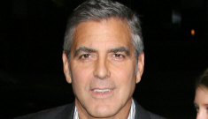 George Clooney always has a mysterious “injury” with each new “girlfriend”