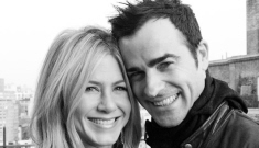 “Jennifer Aniston & Justin Theroux did holiday cards together” links