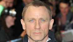 Daniel Craig: “Politicians are s–theads, they’ll stab you in the f–king back”