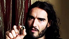 Russell Brand removes wedding ring 1 month before divorce in new video