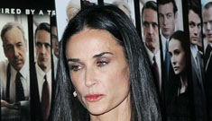 US: Demi Moore is  ‘obsessing over’ ex Ashton, like she’s ‘in middle school’