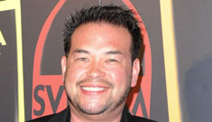 Jon Gosselin moved in with his mom, she’s paying his bills and lent him her car