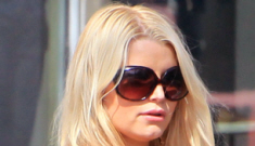 Jessica Simpson wants to wear a leopard-print caftan when she gives birth